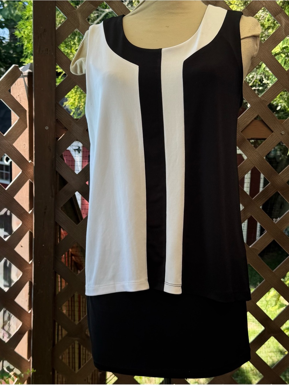 Alfani Black and White Colorblock Sleeveless knit Tank Top size M